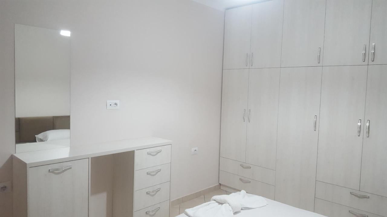 B & D Apartment Sarandë Exterior foto